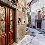 La Casa Sulla Cascata * Colonno