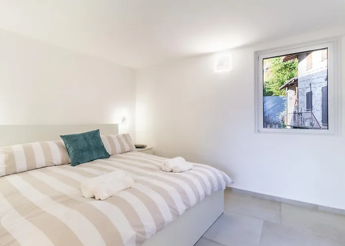 La Casa Sulla Cascata 公寓